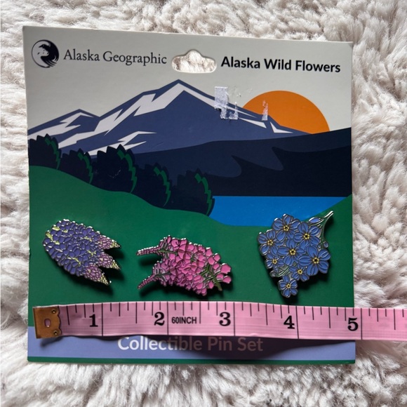 Alaska Geographic Wild Flowers Collectible Pins Set - Picture 3 of 3